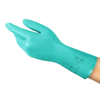 Abbildung von Ansell AlphaTec 37 300 Mehrzweckhandschuhe aus Nitril, Chemikalienschutz, Lebensmittel Geeignet, Wiederverwendbare Nitrilhandschuhe, Hausputz, Haushalt, Kochen, Grün, Größe L (12 Paar)