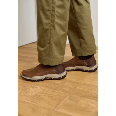 Abbildung von Skechers Respected Sneaker low, Herren, Größe: 50.5, Dark brown Schuhe