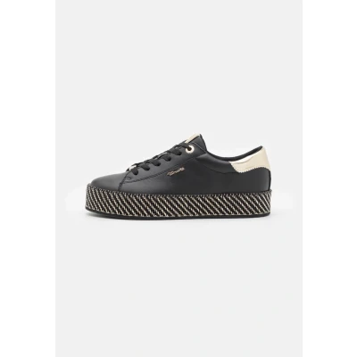 Abbildung von Tamaris Sneaker 1 23713 42 048 normal