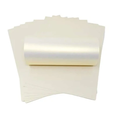 Abbildung von Syntego Elfenbein Eis Gold Haze Perlglanz Schimmer, Doppelseitiger, dekorativer Karton, A4, 300 g/m², 10 Blatt (Eis Gold)