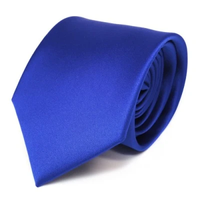 Abbildung von TigerTie Herren Krawatte Klassische 8 cm Satin in blau royalblau einfarbigem Design, ideal für Geschäftstermine, festliche Anlässe und die Freizeit
