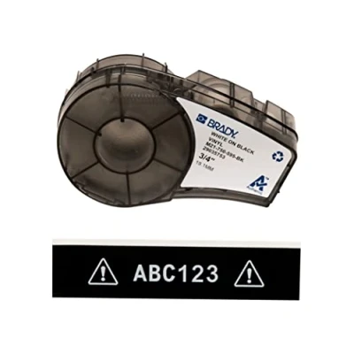 Abbildung von Brady Vinyl Etiketten für Etikettendrucker M211 &amp; M210 Klebe Druckeretiketten Industrieetikettenband Kabel/Namensetiketten Weiß auf Schwarz (19.05mm x 6.40m) M21 750 595 BK