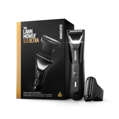 Abbildung von The Lawn Mower® 5.0 Ultra von MANSCAPED®: SkinSafe® Intim und Körperhaartrimmer Mann, Bodygroomer, Zwei Funktionen Trimmen Glattrasur, Haarentfernung, Wasserdicht, Akku betrieben, Mit Etui