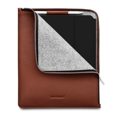 Abbildung von WOOLNUT Skandinavisches Vollnarbenleder Folio Cover für iPad Pro 13 Zoll &amp; Air (M4,2024) Grün, mit Stifthalter, Reißverschluss/Kompatibilität 12.9 Case
