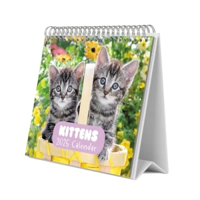 Abbildung von Grupo Erik Kalender 2025 Tischkalender Cats Simon K. &amp; Greg C. Familienplaner zum Aufstellen 20 x 17 cm Jahreskalender