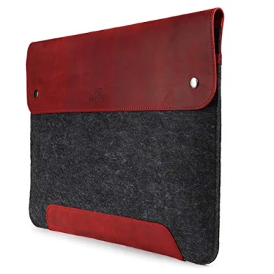 Abbildung von MegaGear MacBook Tasche aus echtem Leder und Fleece,Laptop Hülle für Pro Air,14 Zoll,13 Zoll (M2,M2 Pro,M2 Max,M1), 13,3 Zoll, iPad 12,9 Modelle 2020,2021,2022 2023