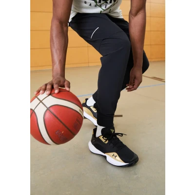 Abbildung von Under Armour Lockdown 7 Basketballschuh, Herren, Größe: 47, Black/metallic gold Lederimitat/textil