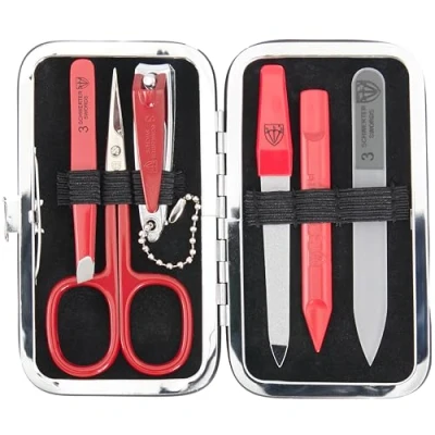 Abbildung von DREI SCHWERTER Germany 6 tlg. &#039;Catania&#039; Maniküreset Nagel Set Etui in Kunstleder rot, Inhalt: Hautschere, Nagelknipser, Pinzette, Nageldoppelinstrument, Saphirnagelfeile, Komedonenquetscher