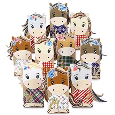 Abbildung von Papierdrachen DIY Adventskalender 2024 Kraftpapier Set ausgestanzte Pferde mit 24 braunen Papiertüten zum selbst Befüllen und Selbermachen Weihnachten