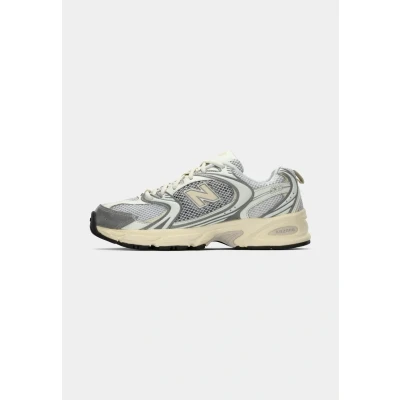 Abbildung von New Balance U530 Unisex Sneaker low, Größe: 44, Silver metallic Schuhe