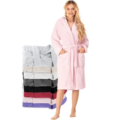 Abbildung von Bademantel Damen 100% Baumwolle (350g/m²) OEKO TEX® Zertifiziert Morgenmantel mit Kapuze, 2 Taschen, Gürtel Rosa XS