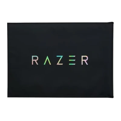 Abbildung von Razer Protective Sleeve V2 Schutzhülle für Notebooks und Laptops bis zu 15,6 Zoll (39,6 cm): Außen robust, als Mausoberfläche verwendbares Innenmaterial, 400 x 286 mm groß Schwarz