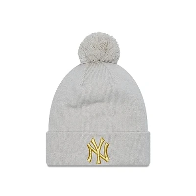 Abbildung von New Era Beanie York Yankees Bommelmütze Beige MLB Metallic Logo Dmaen One Size