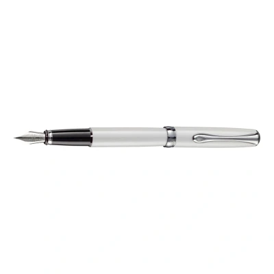 Abbildung von Diplomat Excellence A2 Pearl White CT FP F