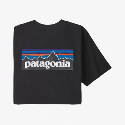 Abbildung von Patagonia Herren M&#039;s P 6 Logo Responsibili Tee Kurzarm Shirt, Black, XS