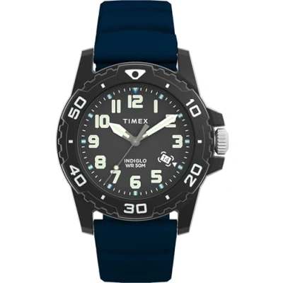 Abbildung von Timex Main Street Herren Armbanduhr, 42 mm, blaues Silikonarmband, schwarzes Zifferblatt, Gehäuse TW5M61100