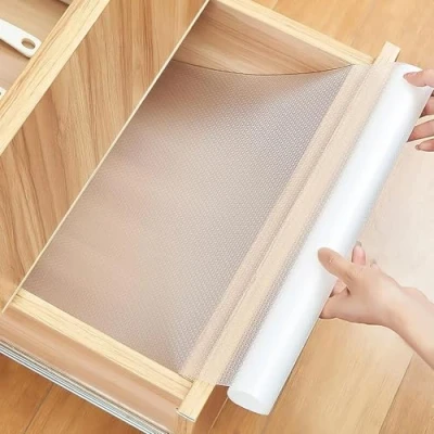 Abbildung von AiQInu Schubladenmatte,Antirutschmatte Schubladen EVA Nicht Klebende Transparent Wasserfest Zuschneidbar Schrankpapier für Küchenschränke,Regalschrank,Schubladenauskleidung,Kühlschran Regale(30*600cm)