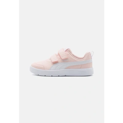 Abbildung von Puma Courtflex V3 Unisex Laufschuh Wettkampf für Kinder, Größe: 31, Island pink/white Schuhe