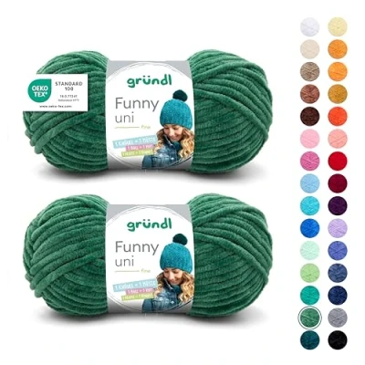 Abbildung von Gründl Wolle Funny uni, weiches Chneillegarn zum Stricken und Häkeln aus 100% Polyester, 2 Knäuel (100 g/ 120 m, Nadelstärke: 5 6), Dunkelgrün