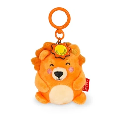 Abbildung von Legami Schlüsselanhänger Super Soft! Lion Motiv, Plüsch Schlüsselanhänger, Anhänger mit eingravierter Botschaft und Karabinerhaken aus Zink, 7x11 cm