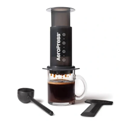 Abbildung von AeroPress Original Kaffee &amp; Espressomaschine Tragbare Barista Kaffeemaschine mit Brühkammer, Kolben Filtern Schnelle und Espressozubereitung