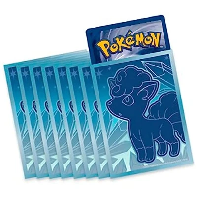 Abbildung von Elite Trainer Box Hüllen für Pokémon [65 Hüllen], Zeige Deine Karten mit den Promotionshüllen der ETB Boxen, von (Blau Alola Vulpix)