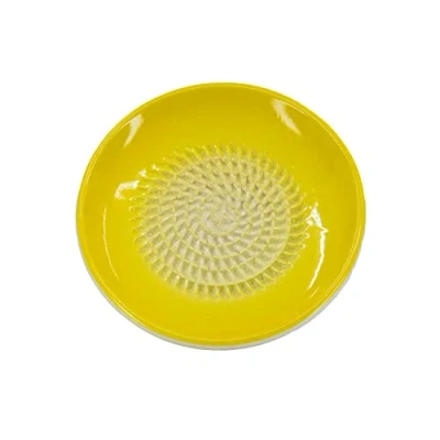 Abbildung von Kaladia Keramik Reibeteller/Keramikhobel Unifarbend ideal für Ingwer, Parmesan etc. in Gelb Durchmesser: 12 cm handgemacht &amp; handbemalt Made Spain