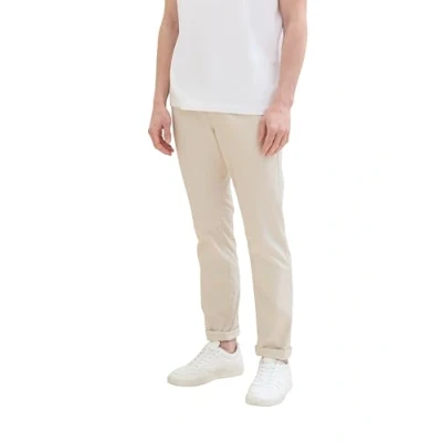 Abbildung von TOM TAILOR 5 Pocket Hose, mit Marken Badge auf der Rückseite