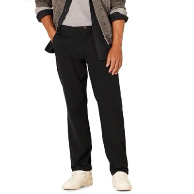 Abbildung von Amazon Essentials Herren Legere Stretch Chinohose mit klassischer Passform, Schwarz, 33W / 30L