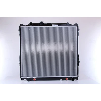 Abbildung von NISSENS 64637A Kühler, Motorkühlung Aluminium 575 638 32 Kühlrippen gelötet TOYOTA: Land Cruiser Prado 90