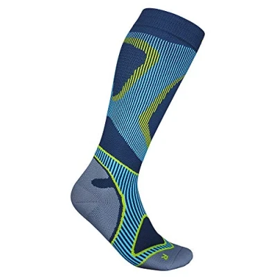Abbildung von BAUERFEIND Men&#039;s Run Performance Laufsocken, Kniestrümpfe mit Targeted Compression Zone, Blau, 44 46 / M