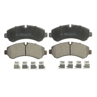 Abbildung von ABE C2M042ABE Bremsbelagsatz Hinterachse Low Metallic für Verschleißwarnanzeiger vorbereitet MERCEDES BENZ: Sprinter 5 t Platform / Chassis