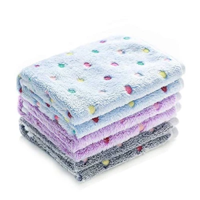 Abbildung von luciphia Hundedecke Katzendecke Waschbar, 1 Pack 3 Decken für Kleine Mittlere Hunde Katzen, Kuscheldecke Hund Flauschig Weiche Warme Fleece Haustier Decken, Unterwegs, Sofa 76 * 52CM