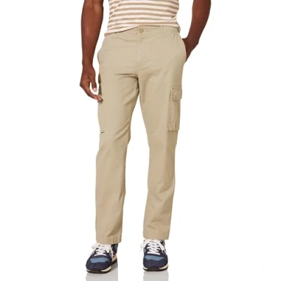 Abbildung von Amazon Essentials Herren Schmal geschnittene Stretch Cargohose (erhältlich in Big &amp; Tall), Khakibraun, 42W / 30L