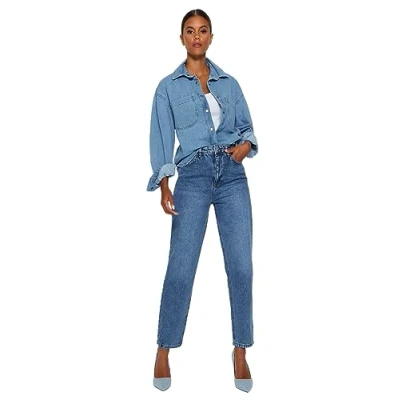Abbildung von TRENDYOL Light Blue High Waist Mom Jeans TWOAW24JE00076, Blue, 36