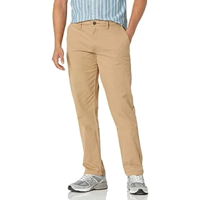 Abbildung von Amazon Essentials Herren Legere Stretch Chinohose mit gerader Passform, Dunkles Khakibraun, 42W / 28L