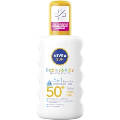 Abbildung von NIVEA SUN Babies &amp; Kids Sensitiv Schutz Sonnenspray LSF 50+, extra wasserfestes Sonnencreme Spray für Kinder, duftfreier Sonnenschutz auch zu Ekzemen neigender Haut (200 ml)