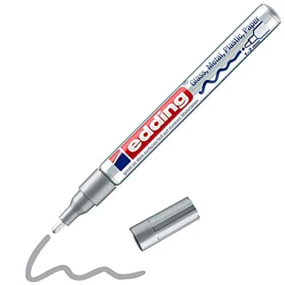 Abbildung von edding 751 Glanzlackmarker silber Packung mit 1 Lackmarker Rundspitze 2 mm Lackstift für Glas, Stein, Holz, Kunststoff und Papier wasserfest, stark deckend