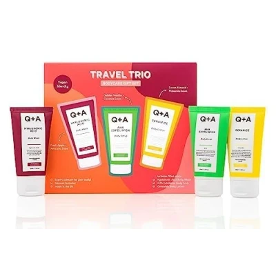Abbildung von Q+A Reiseset Körperpflege Geschenkset, enthält Hyaluronsäure Körperwaschgel, AHA Körperpeeling und Ceramid Körperlotion, je 50ml