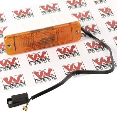 Abbildung von VAN WEZEL 5810913 Blinker gelb vorne links, rechts mit Lampenträger VOLKSWAGEN: GOLF 1 Cabriolet, 2, Polo II Coupe kfzteile, mister auto,