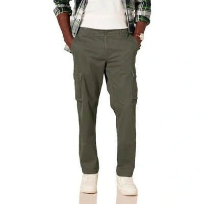 Abbildung von Amazon Essentials Herren Gerade geschnittene Stretch Cargohose (erhältlich in Big &amp; Tall), Olivgrün, 40W / 34L