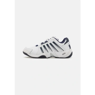 Abbildung von K SWISS Accomplish IV Multicourt Tennisschuh, Herren, Größe: 43, White/peacoat/silver Schuhe