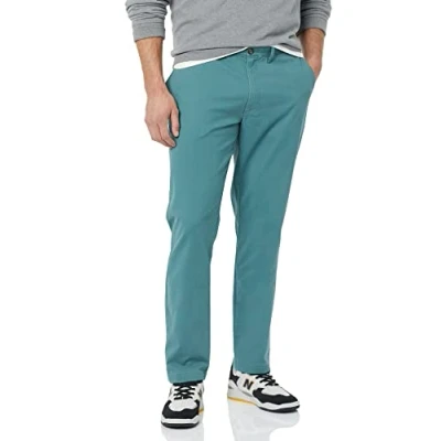 Abbildung von Amazon Essentials Herren Legere Stretch Chinohose mit Enger Passform, Salbeigrün, 30W / 34L
