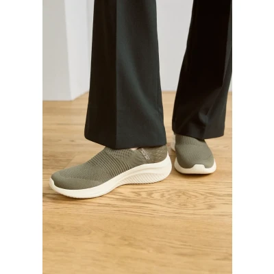 Abbildung von Skechers Ultra FLEX 3.0 Slipper, Damen, Größe: 35.5, Olive Schuhe