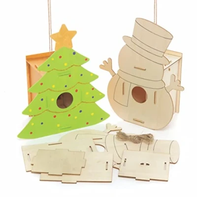 Abbildung von Baker Ross FC167 Weihnachtshaus Vogelhaus Holz Bastelset 2er Pack, Nistkästen für Vögel zum Bemalen und Basteln Kinder Set