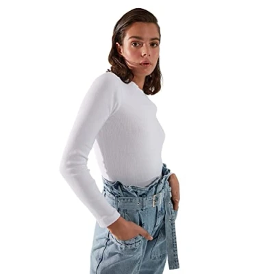 Abbildung von Trendyol Women&#039;s Rundhalsausschnitt Unifarben Figurbetont Body T Shirt, White, M