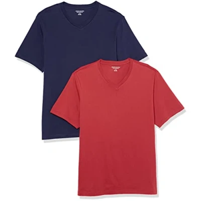 Abbildung von Amazon Essentials Herren Kurzärmelige T Shirts mit V Ausschnitt, 2er Pack, Marineblau/Dunkelrot, M