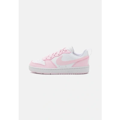 Abbildung von Nike Sportswear Court Borough Recraft Unisex Sneaker low für Kinder, Größe: 36, White/pink foam Schuhe
