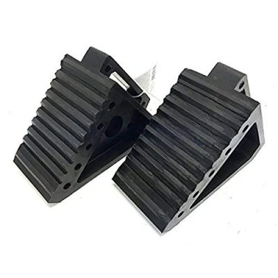 Abbildung von MAXXHAUL 70472 Unterlegkeil aus Vollgummi, robust, Schwarz, 2 Stück, 20,3 x 10,2 15,2 cm