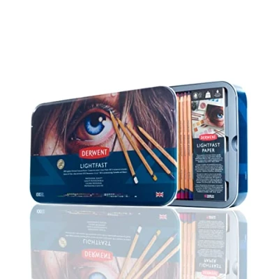 Abbildung von Derwent Lightfast Buntstifte, 100 Stück im Metalletui, 4 mm Runder Kern in Premium Stärke, Cremige Textur, Ideal für Kunst, Zeichnen &amp; Malen, Professionelle Qualität, 2306017